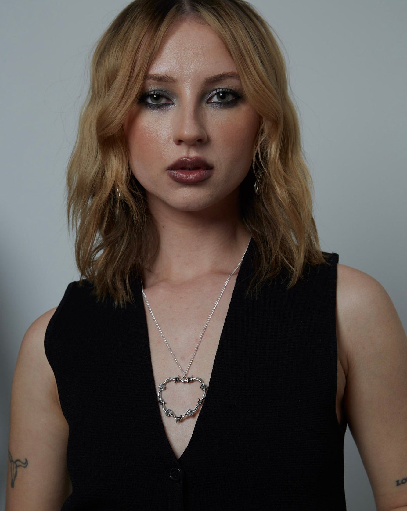 Silver Large Barbed Wire Rose Heart Charm Necklace