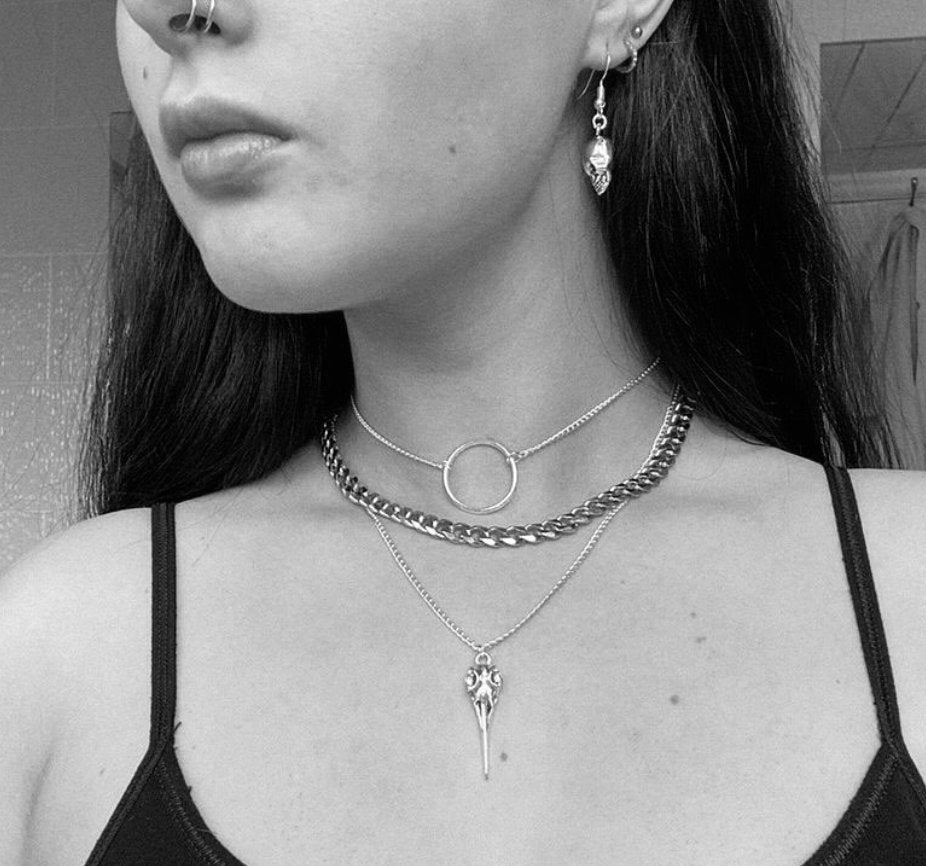 Silver choker 2025 with long chain