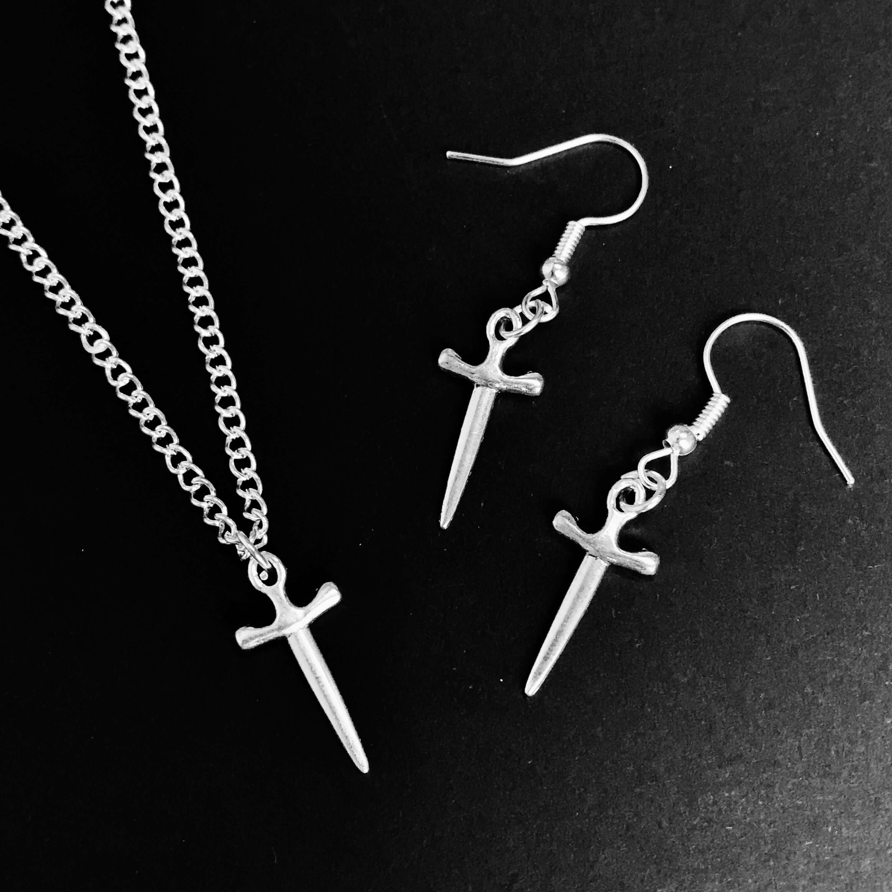 Dagger Silver Jewellery Set